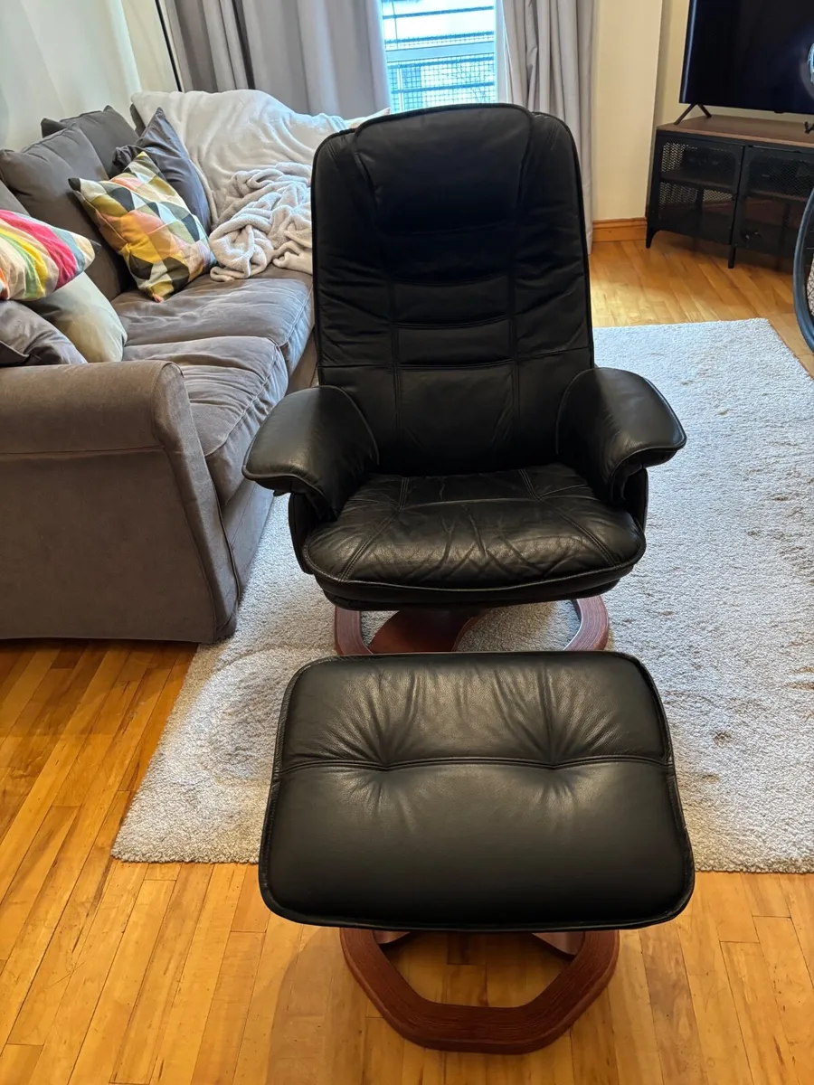 Leather reclining chair & matching foot stool - Image 1