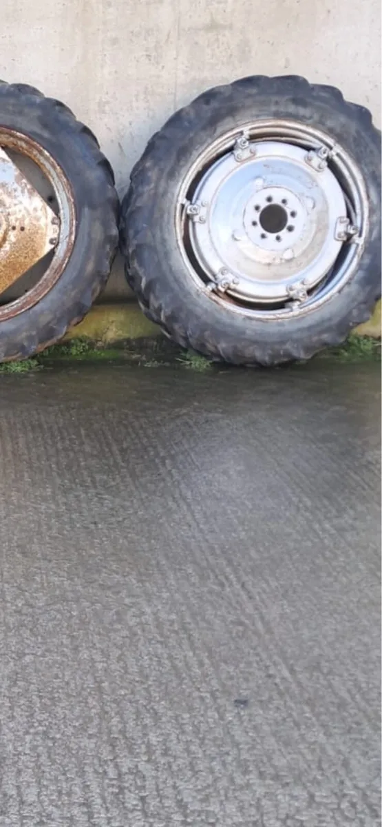 Complete set of wheels for competition ploughing - Image 2