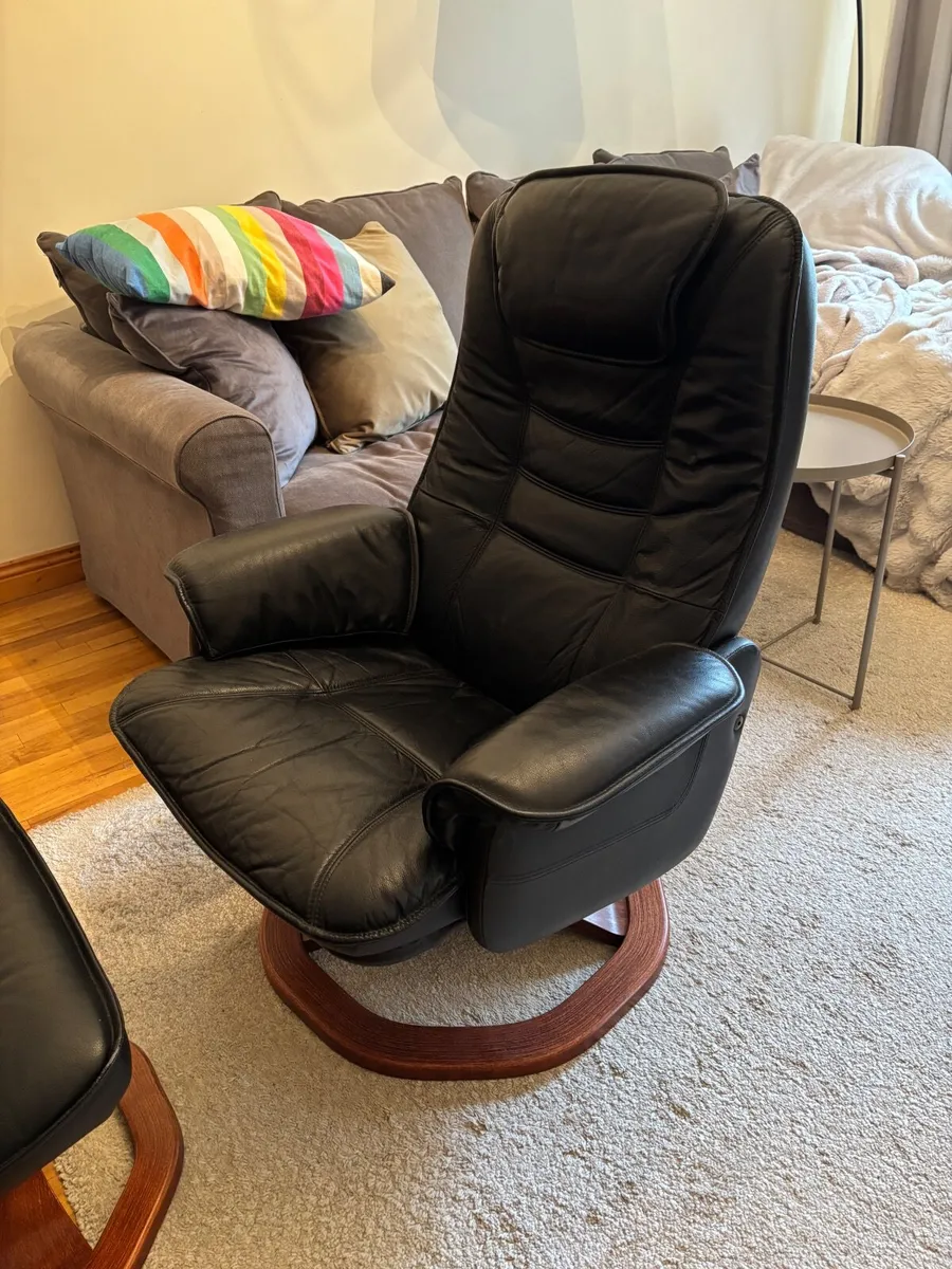 Leather reclining chair & matching foot stool - Image 4