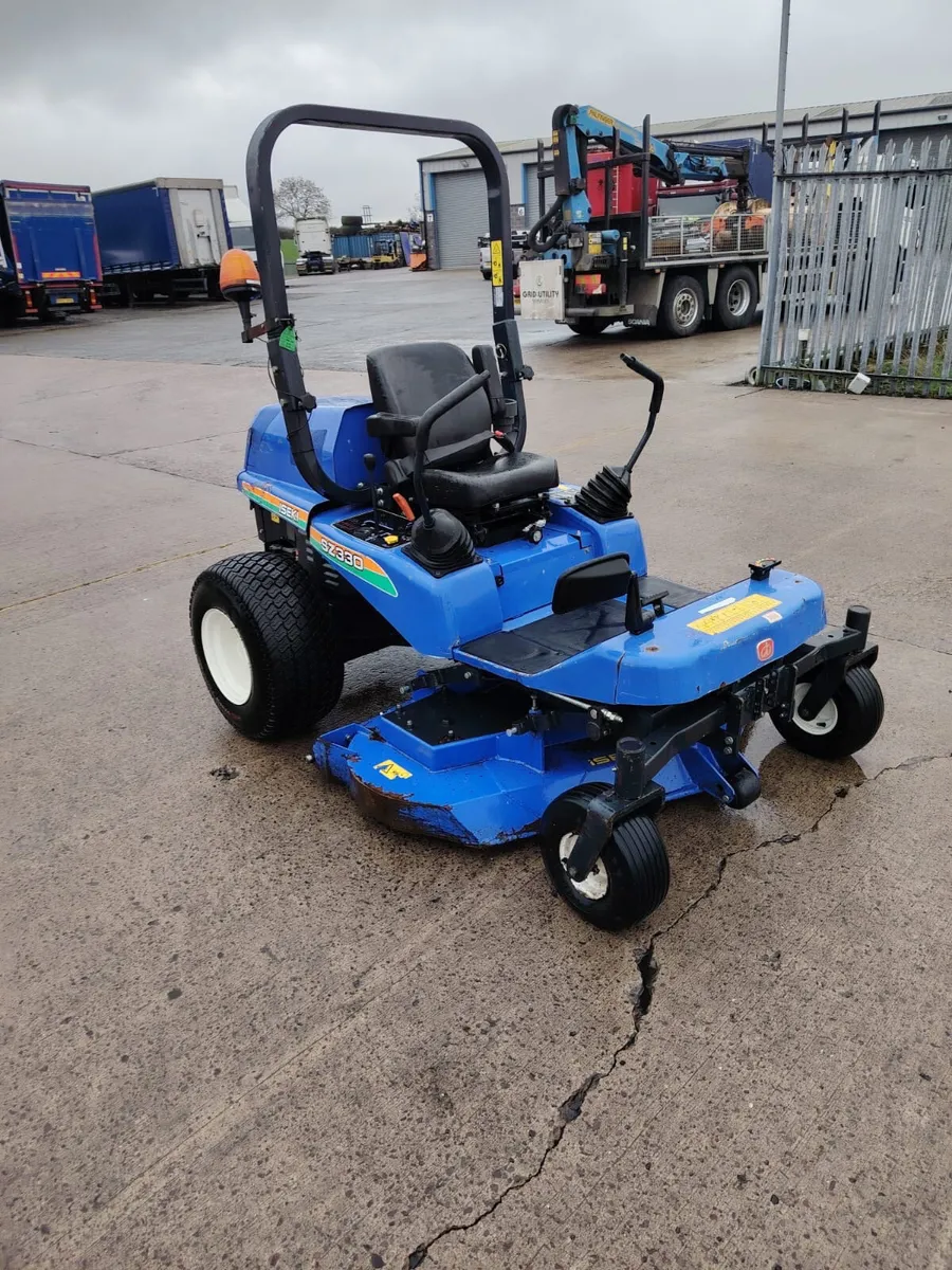2018 ISEKI SZ330 Lawnmower Kubot Diesel 647 hours - Image 3