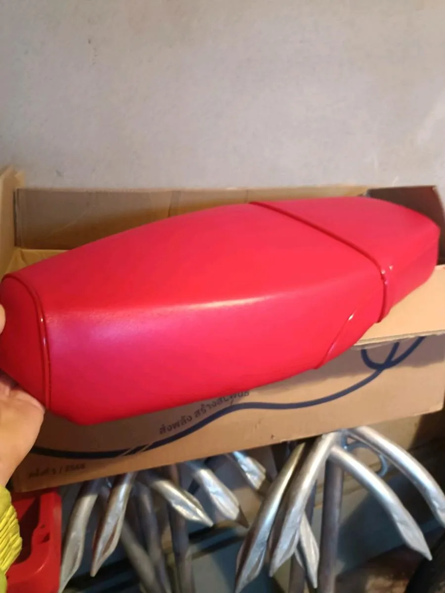 Super cub seat - Image 1