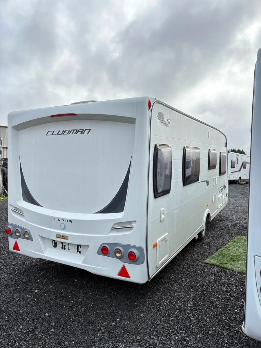 2012 Lunar Clubman 4 Berth Island Bed Caravan - Image 4