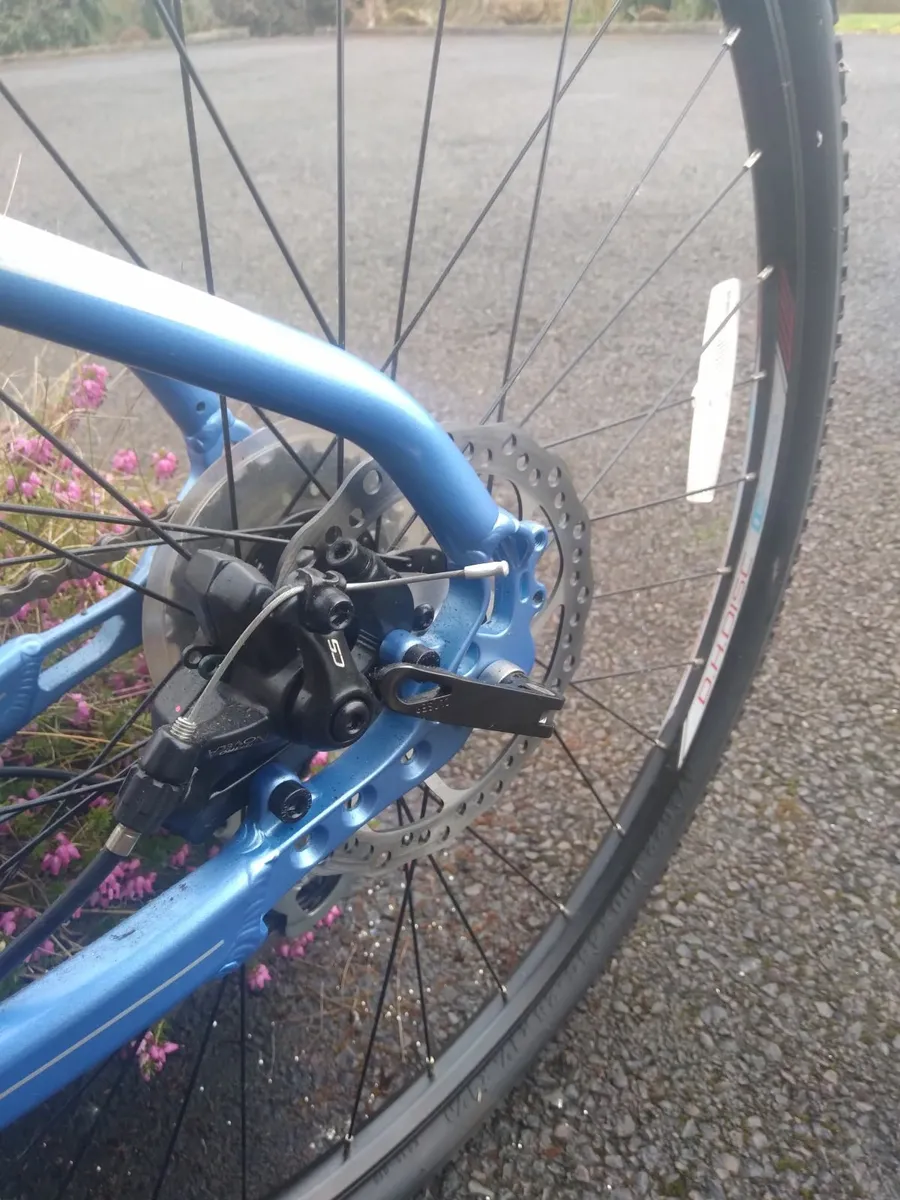 Ladys Carerra Hybrid Bike New - Image 3