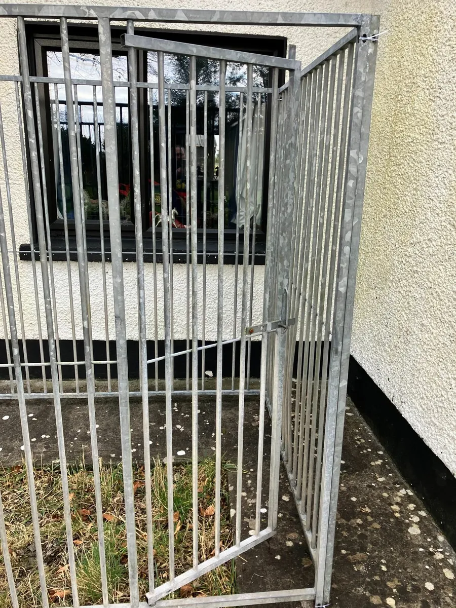 Heavy-Duty Galvanised Dog Cage / Kennel - Image 2