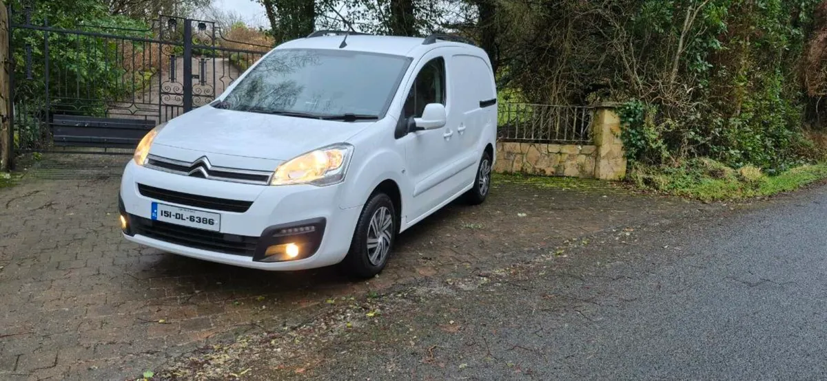 2015 Citreon Berlingo LUX model - Image 2