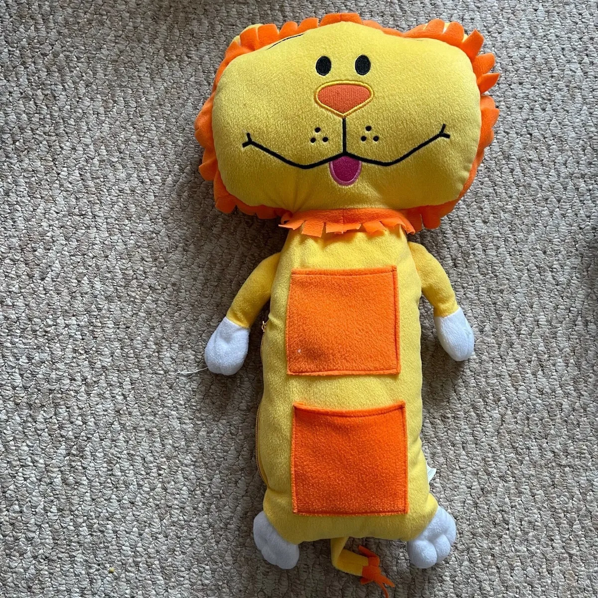 Child travel pillow - Image 1