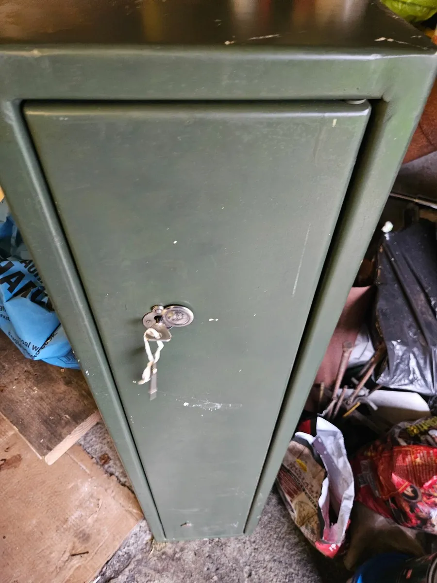 Gun cabinet - Image 3