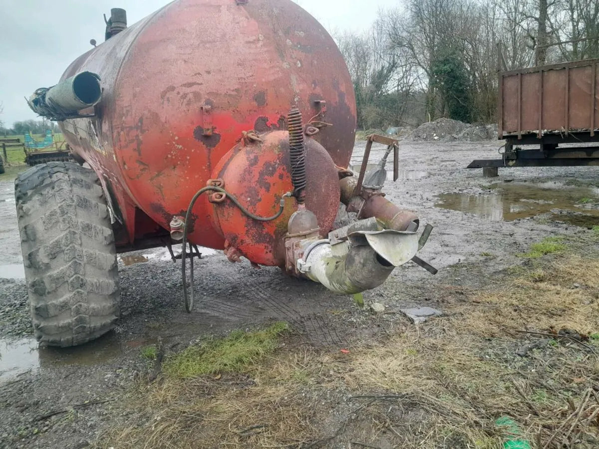 Slurry tanker - Image 3