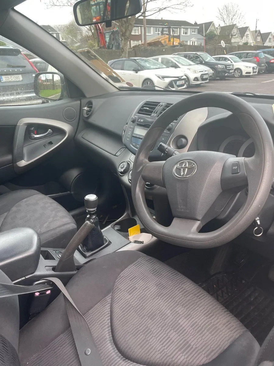 Toyota rav4 - Image 4