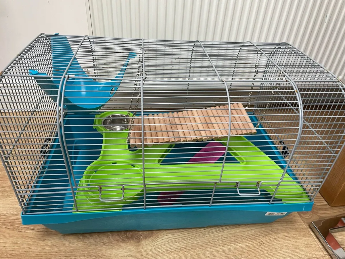 Hamster cage and accessories - Image 1
