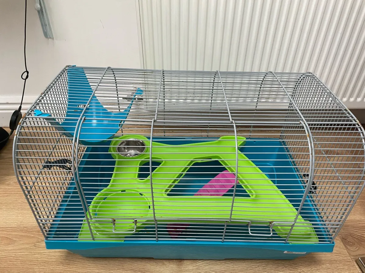 Hamster cage and accessories - Image 2