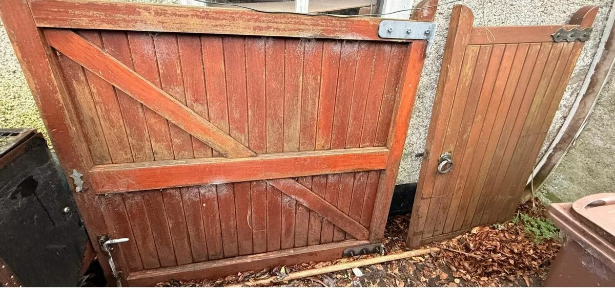 Solid mahogany gate-Hardwood-very sturdy-2 sizes