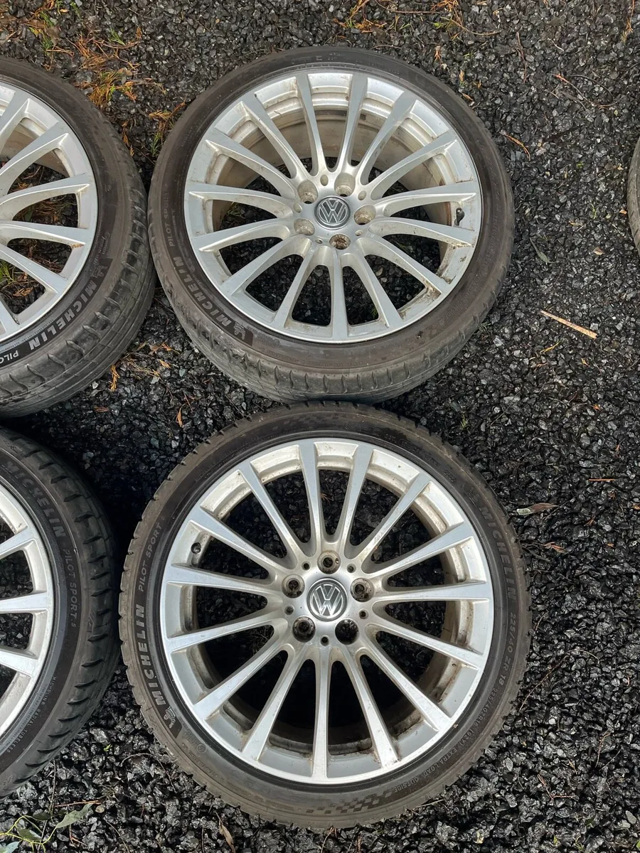 18’ Genuine VW Golf Caddy  5x112 alloy wheels - Image 3