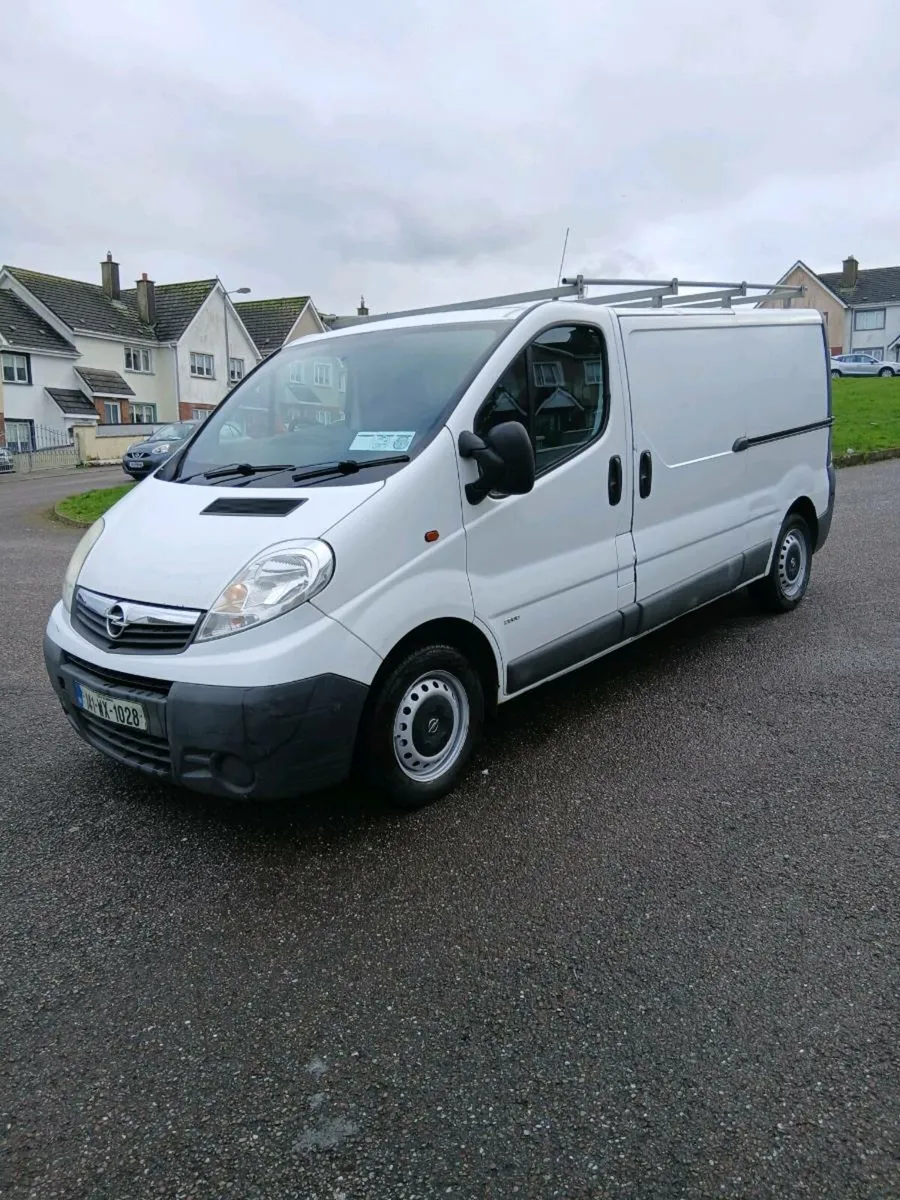 141 opel  vivaro  lwb  cvrt  5/26 tax 3/26 - Image 2