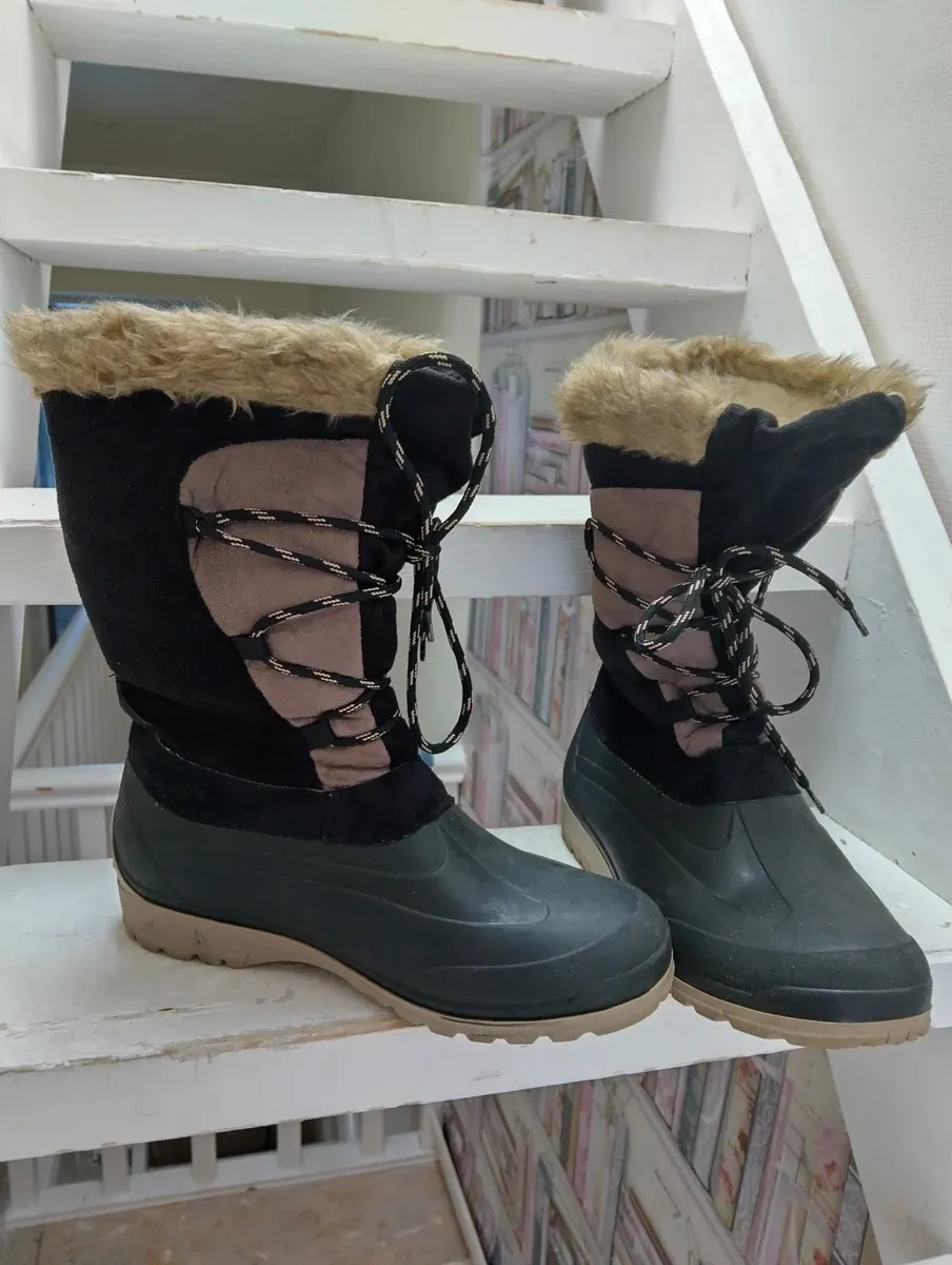 Fancy wellies size 5 - Image 1