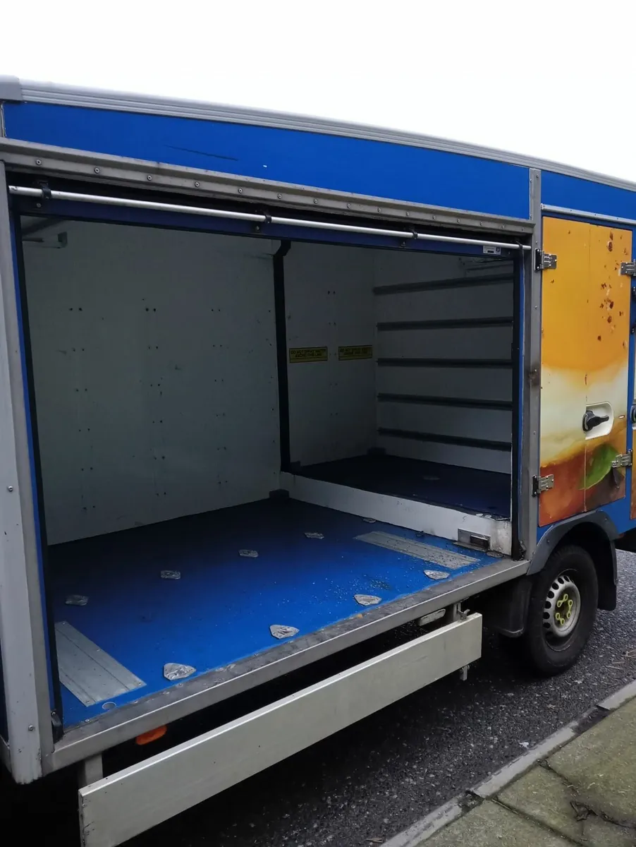 Mercedes-Benz Sprinter 2018 - Image 2