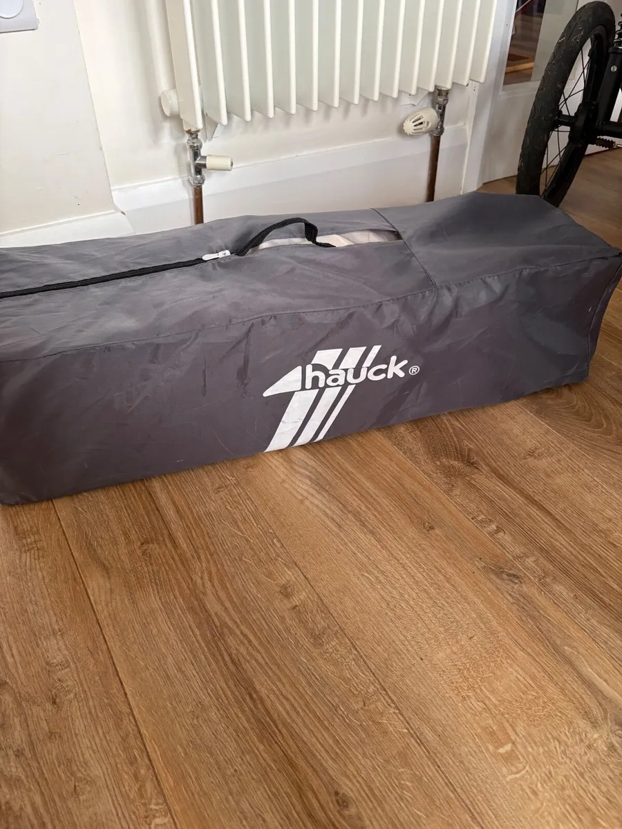 Travel cot - Image 1