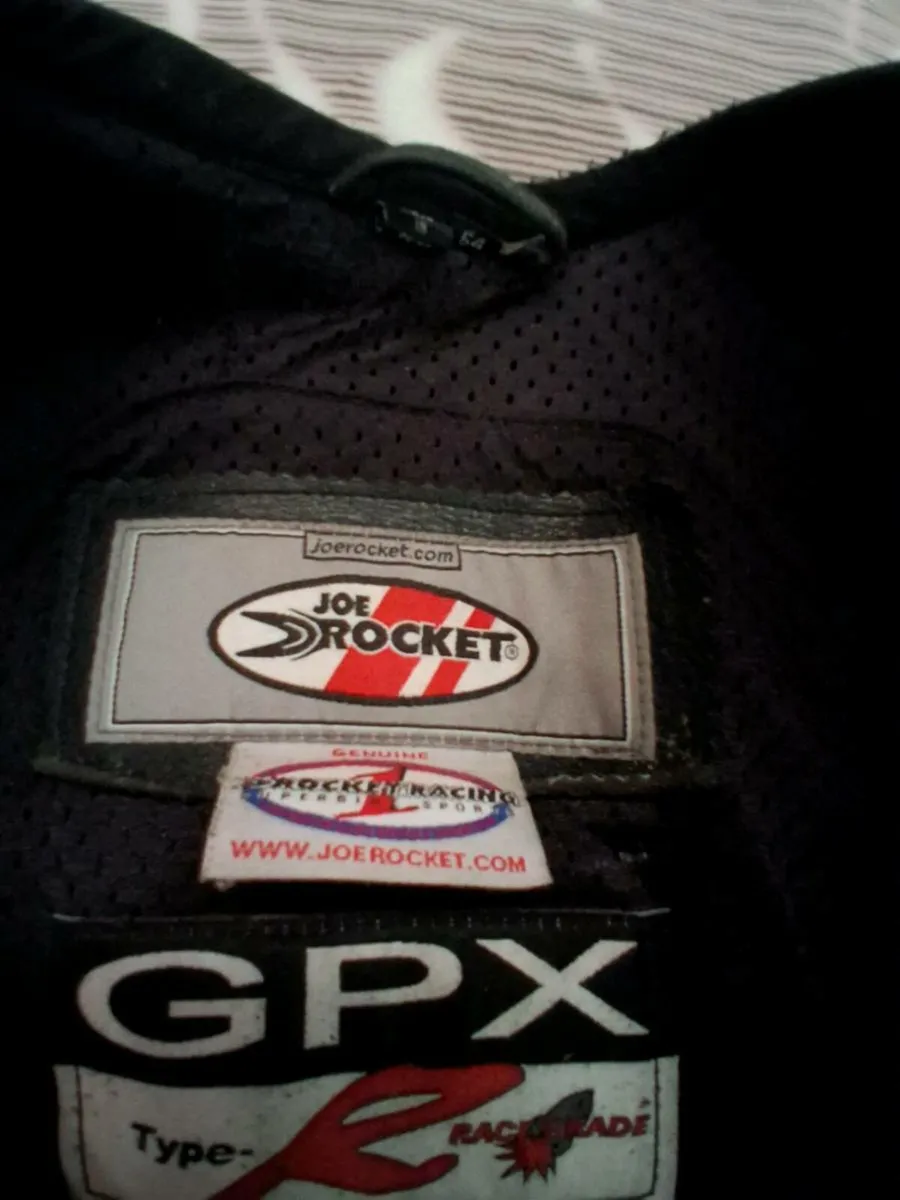 Motorbike jackets and gloves - Image 4