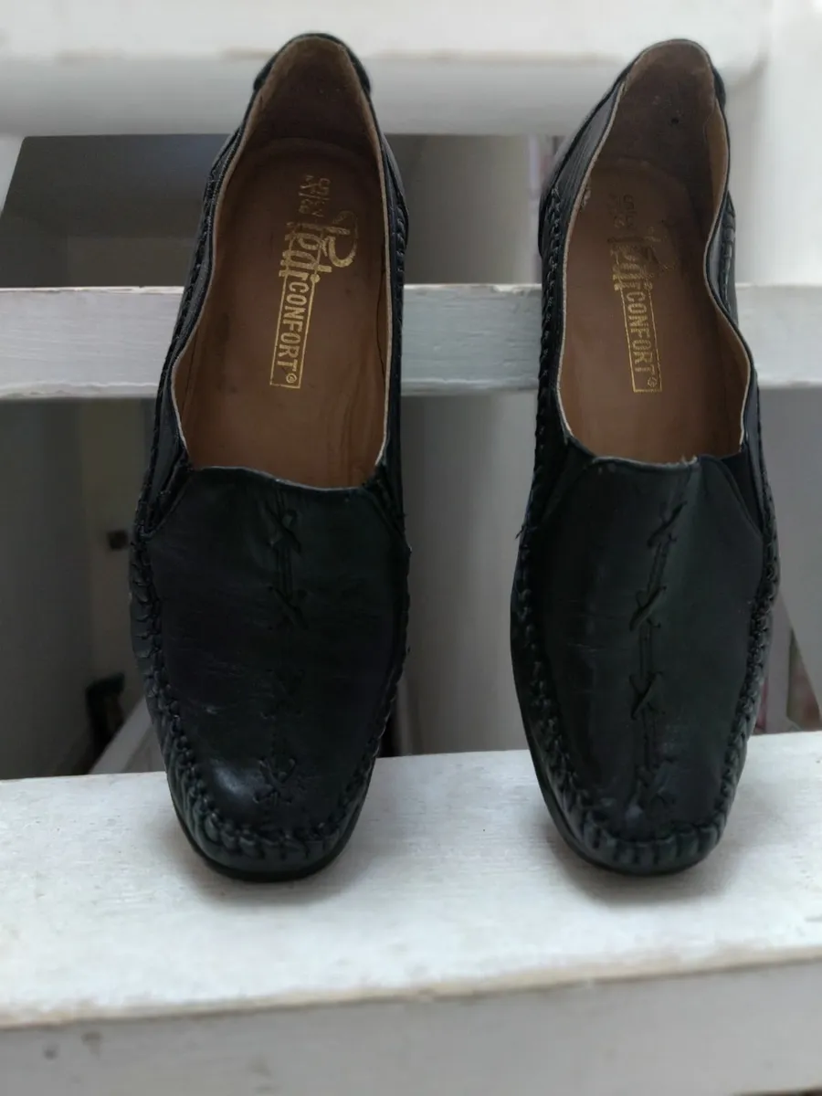 Black, patterned Pedicomfort shoes - Image 1