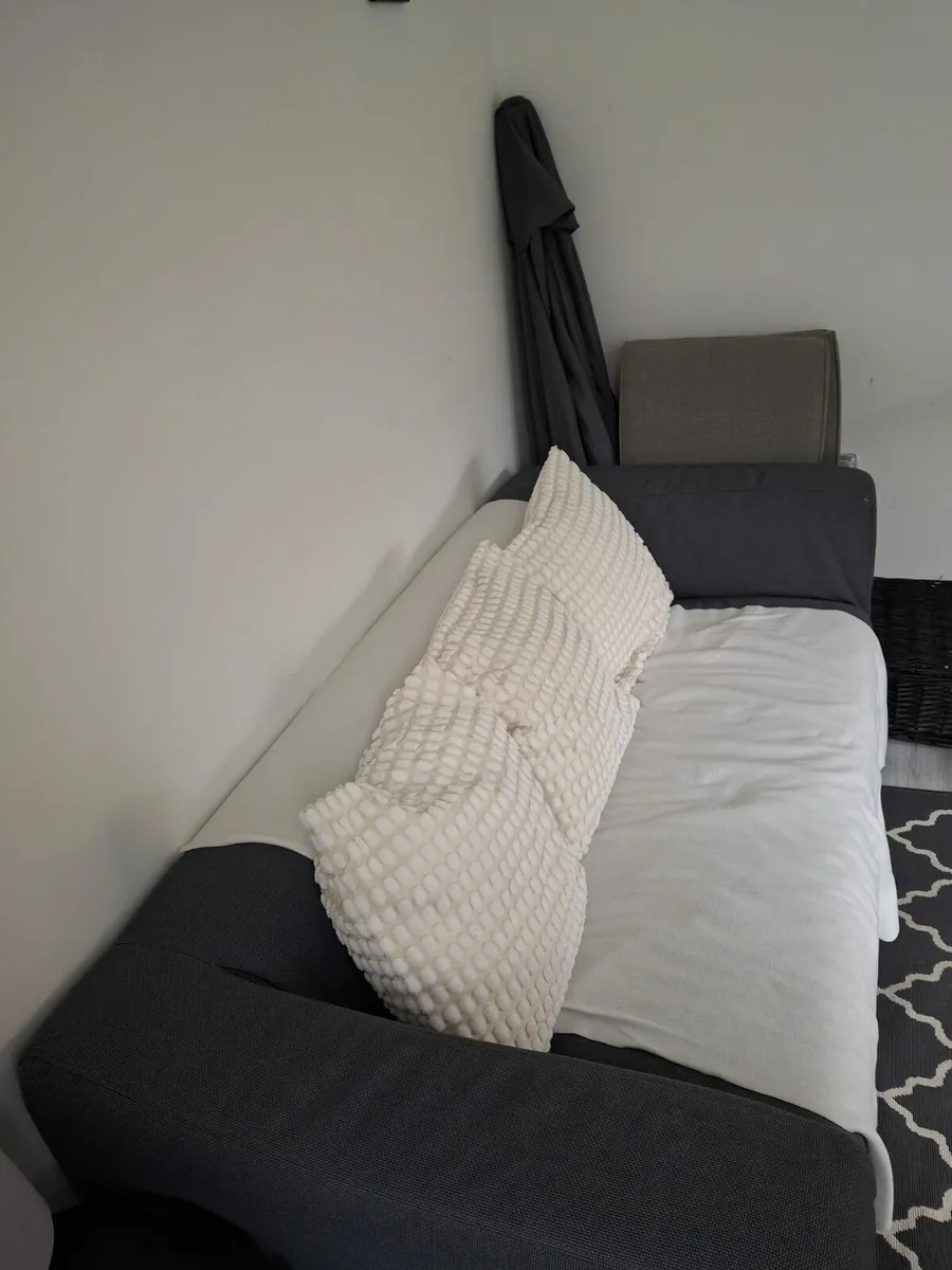 2 seat sofa - Image 1