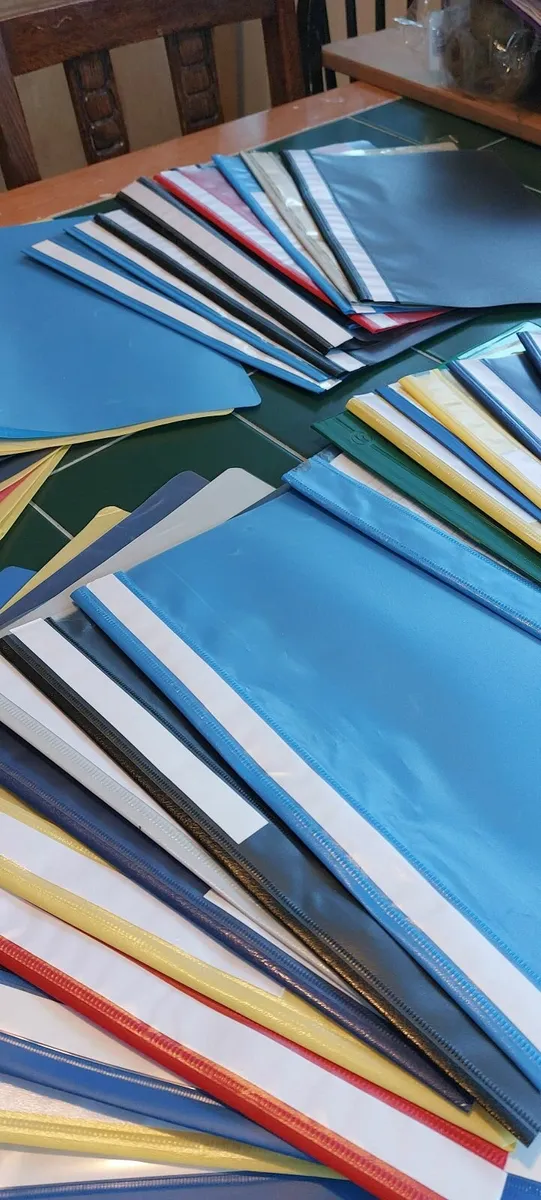 Stationery - free folders - Image 2