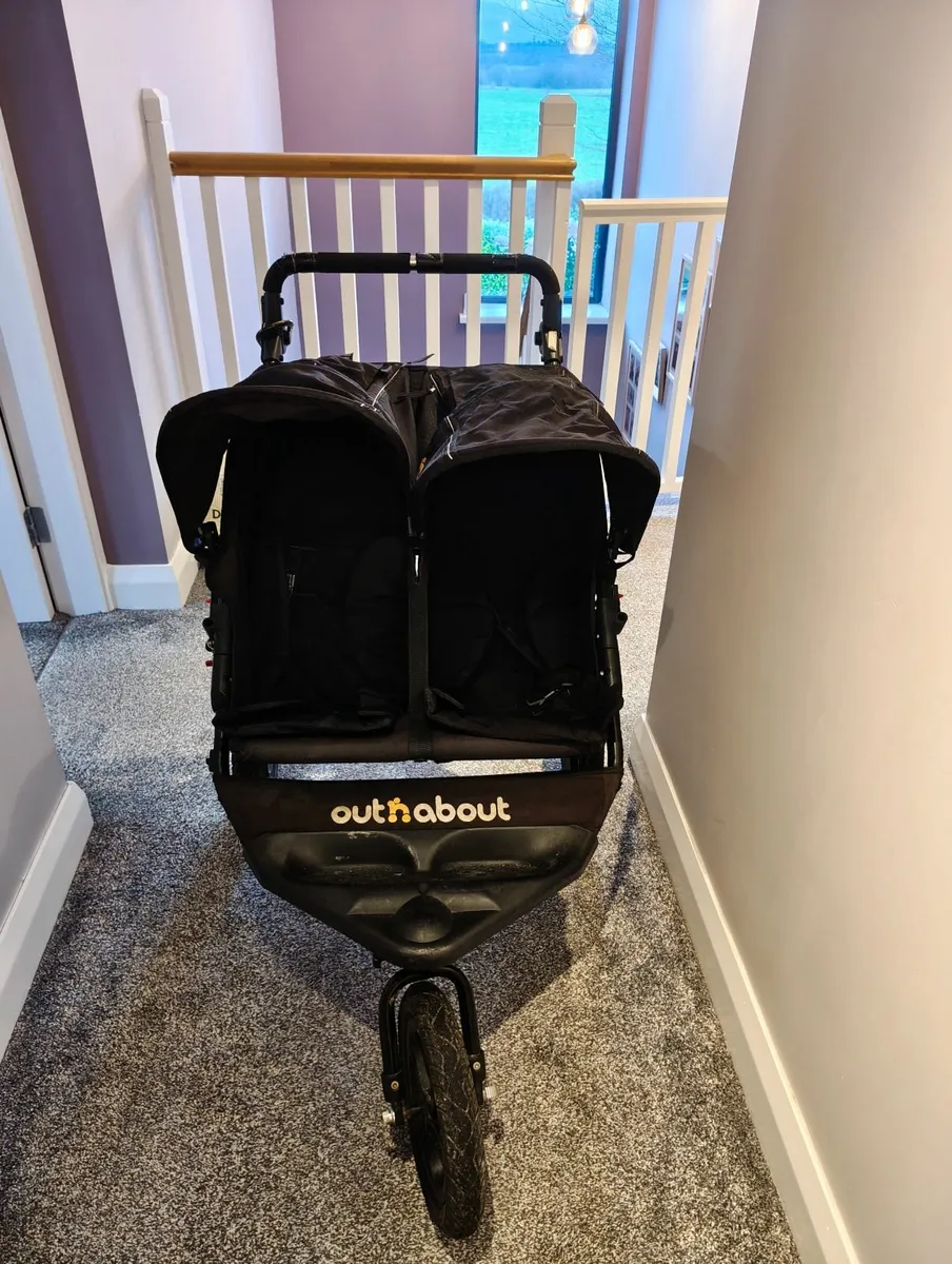 Out and about double buggy - Image 2