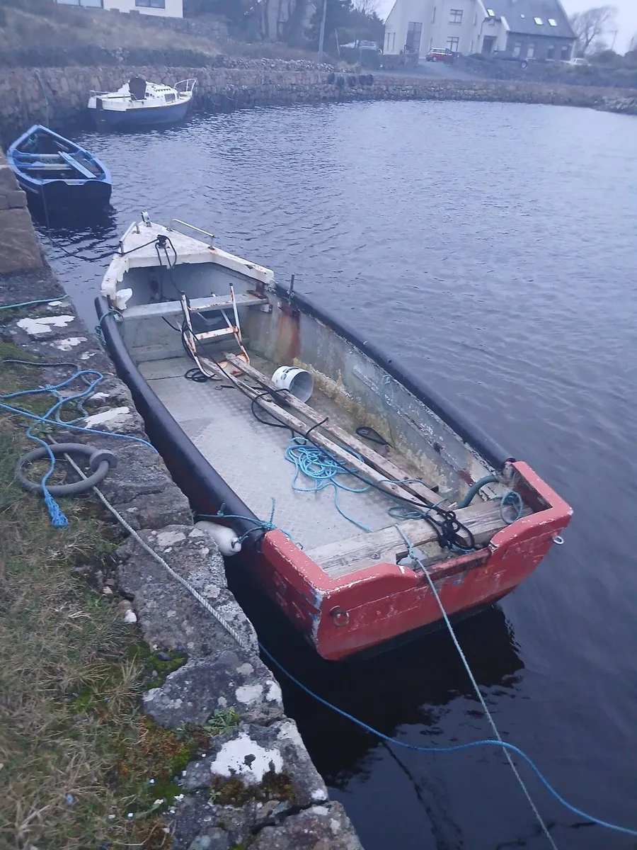 18ft fibre glass boat - Image 1