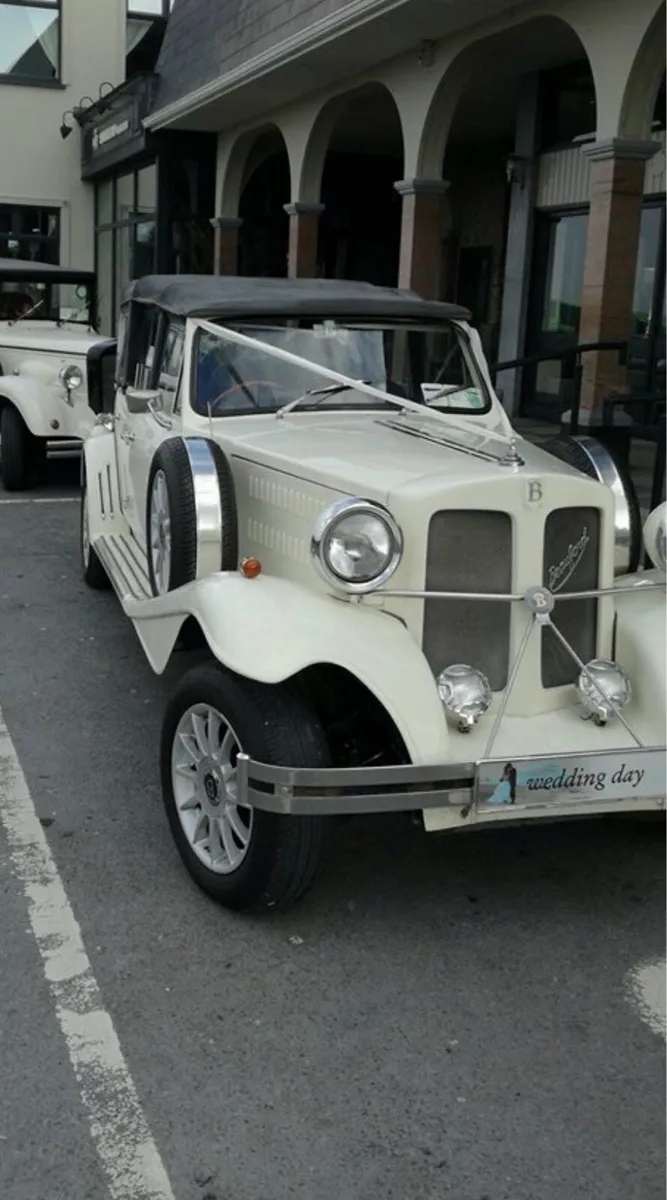 Vintage wedding car - Image 3