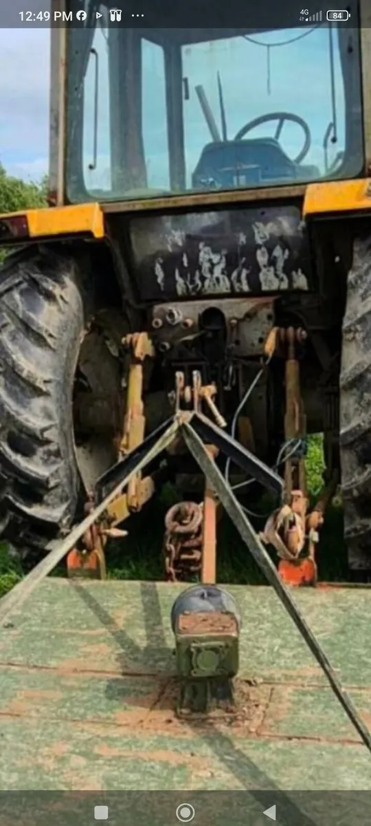 Renault tractor - Image 4