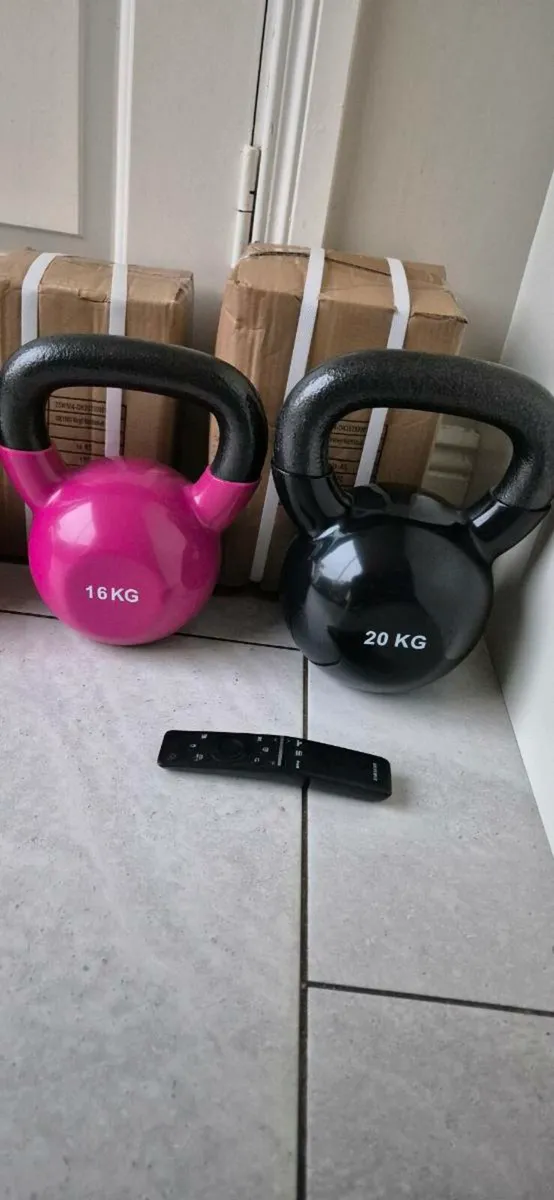 2xbrand new cast iron kettlebells - Image 2