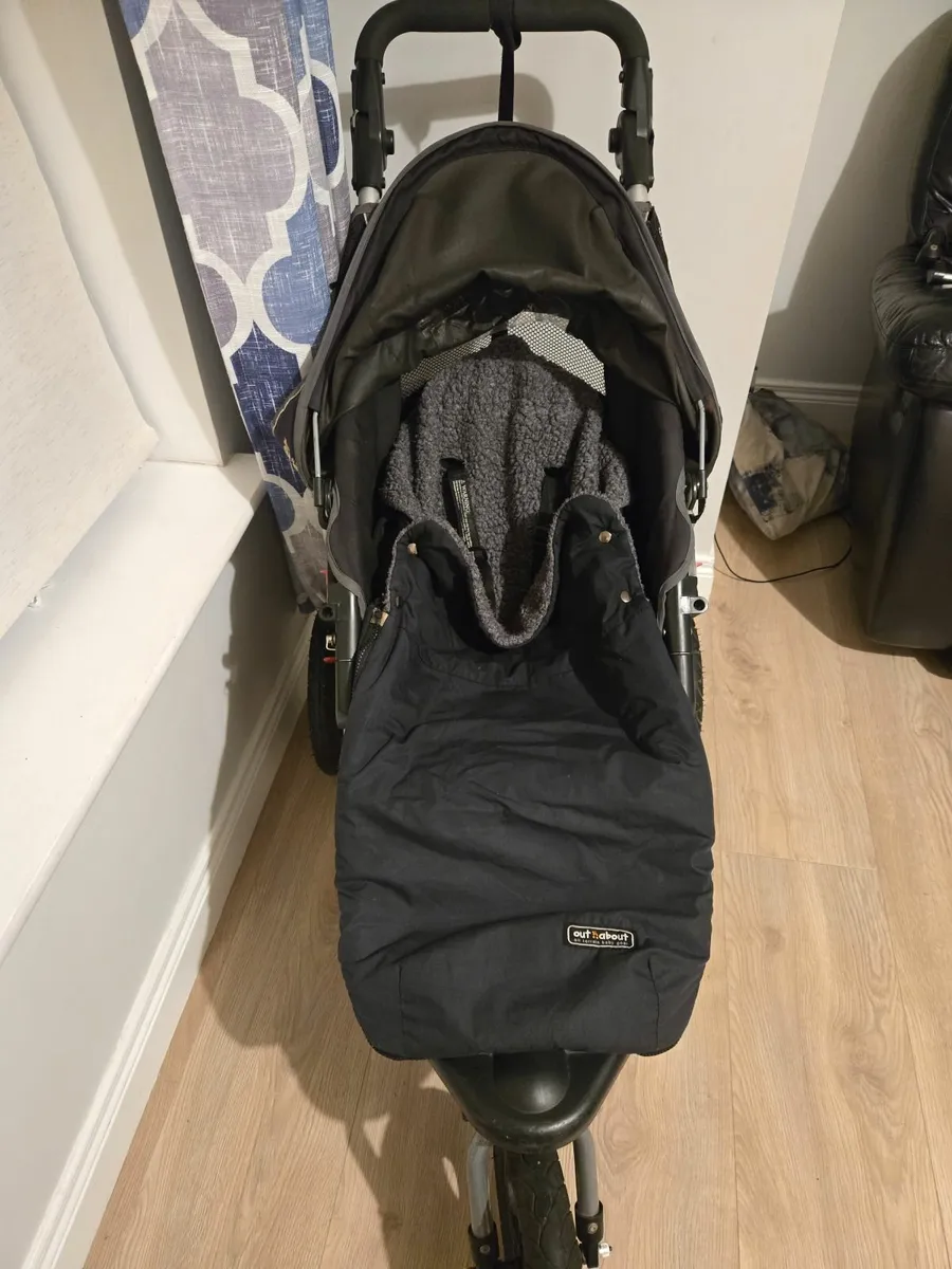 Out & About single buggy - Image 3