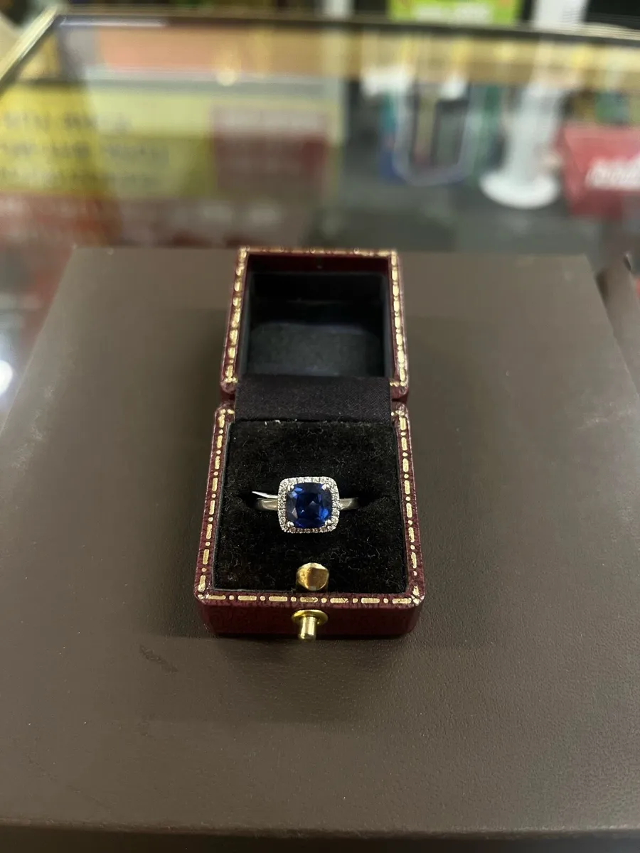 925 silver CZ ring. - Image 1