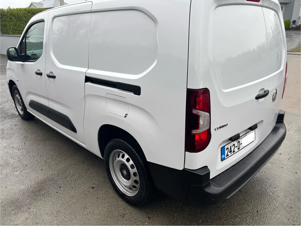 (242) Opel Combo 2300 Prime 2024 - Image 2