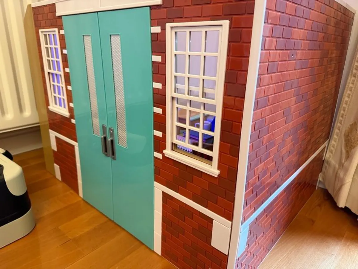 Our Generation Dolls School - Image 3