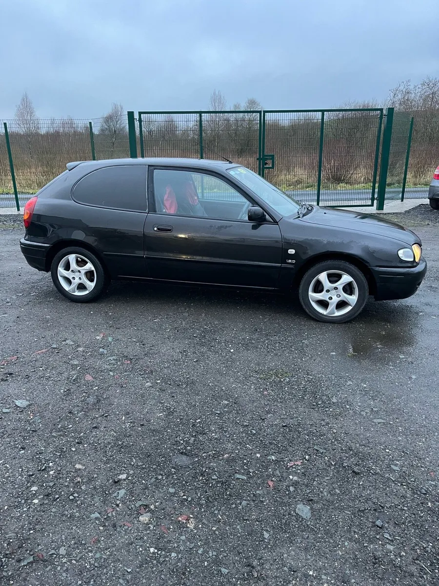 TOYOTA COROLLA MINT CONDITION - Image 1