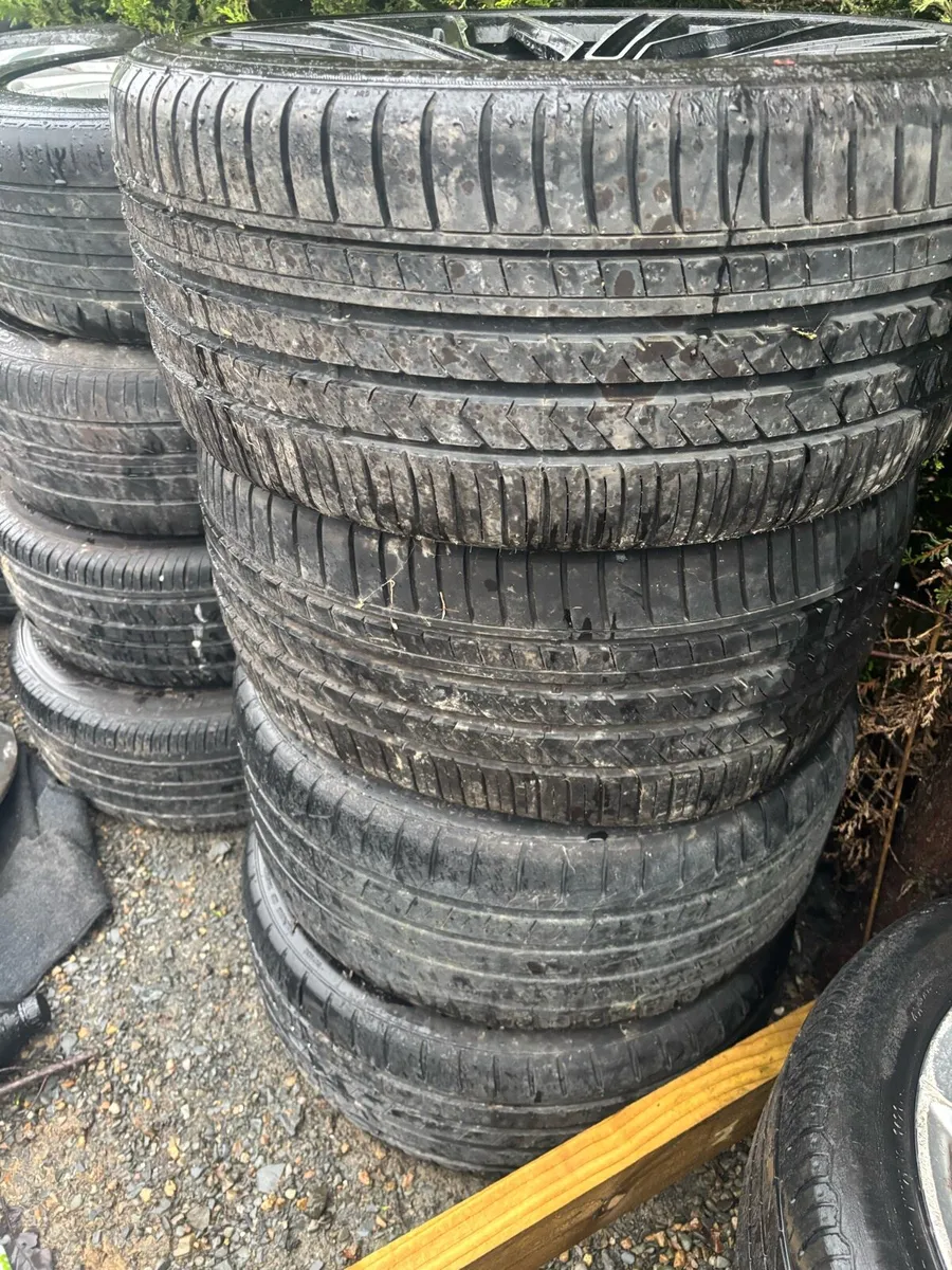 BMW alloys wheels - Image 2