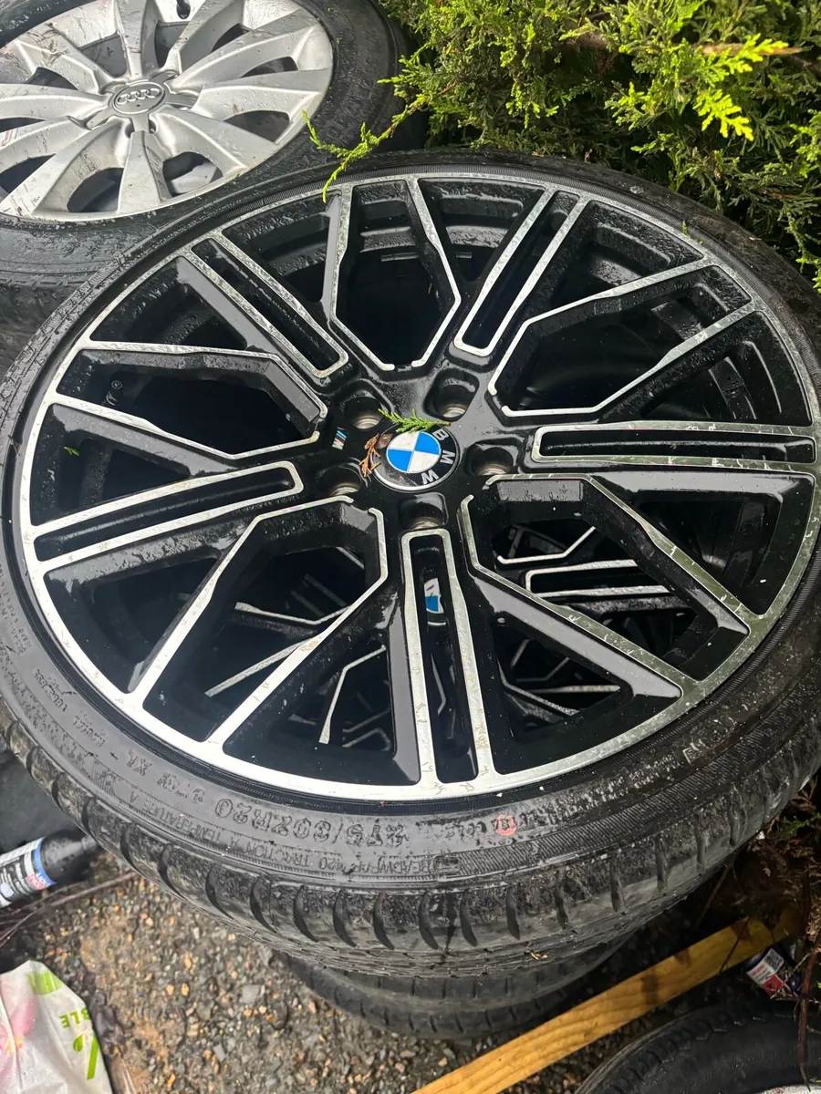 BMW alloys wheels - Image 1