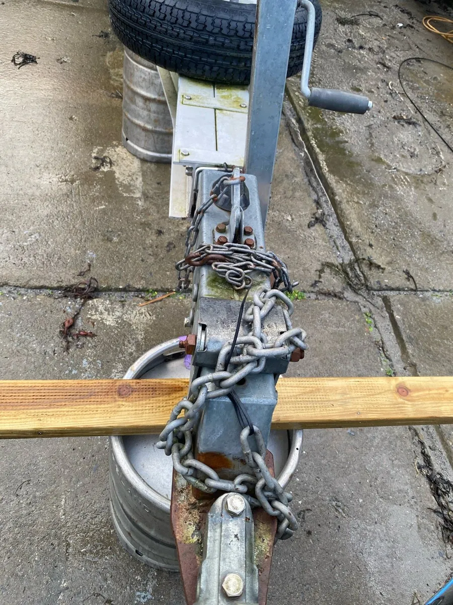 Triple axle trailer perfect condition 3000kg - Image 4