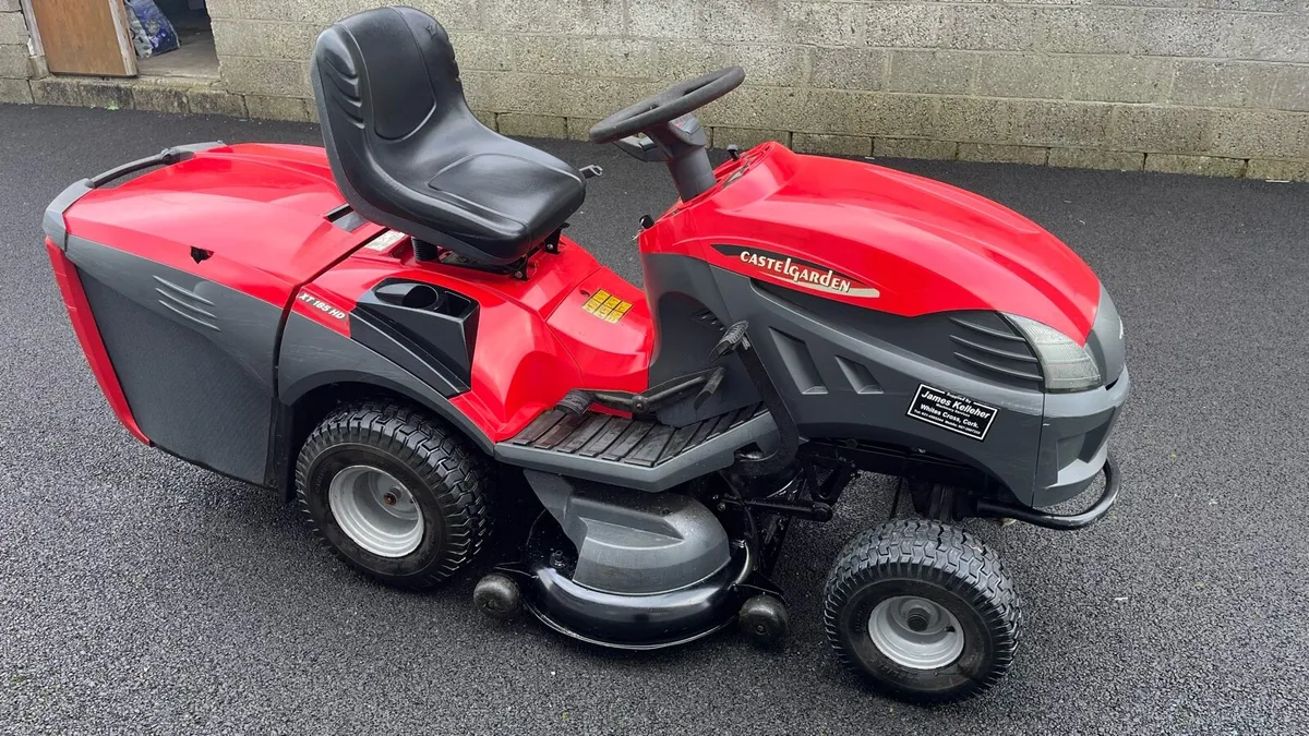 Ride on Lawnmower - Image 1