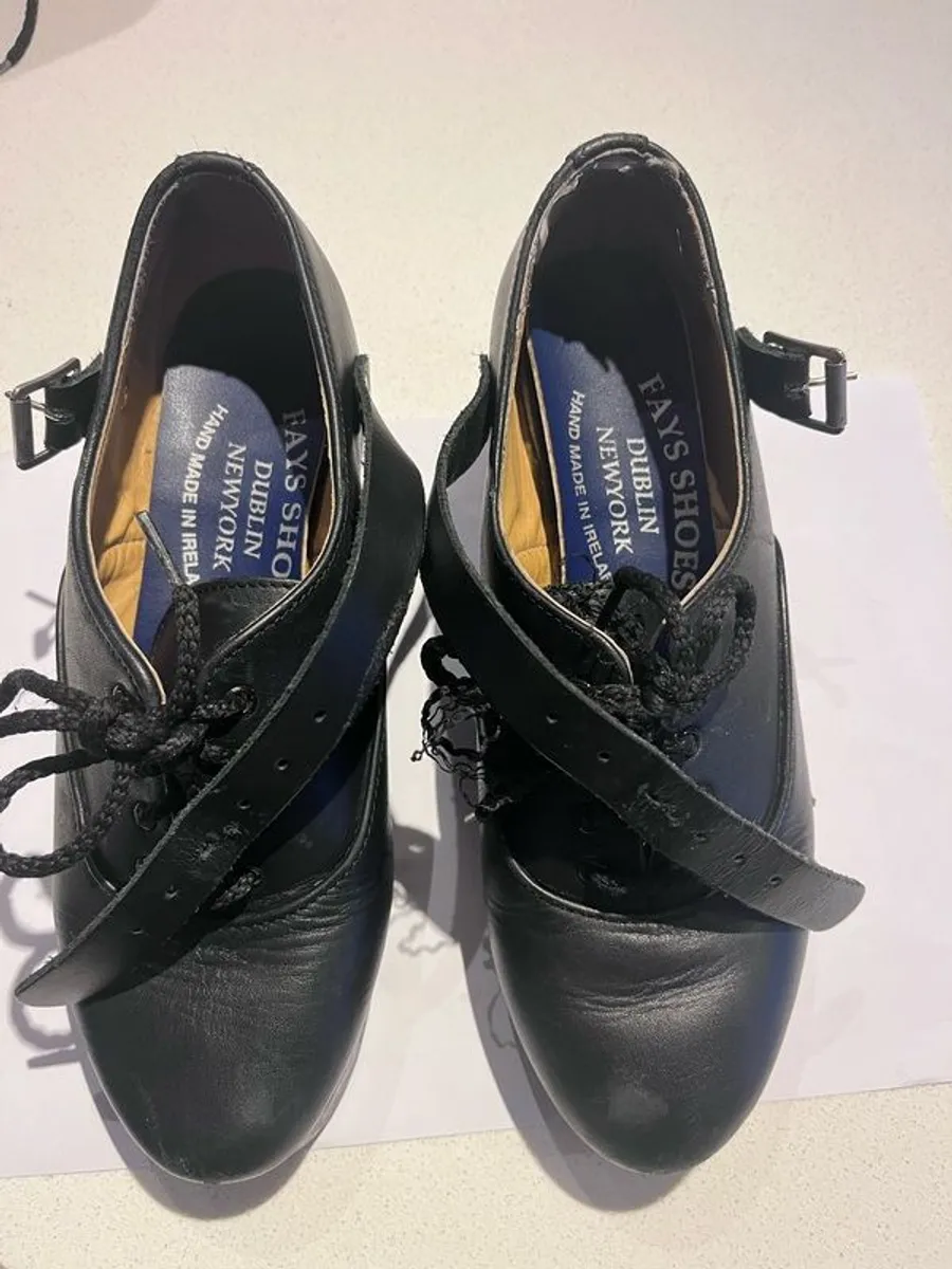Fays Irish Dance Heavy Shoes Size 4 - Image 1
