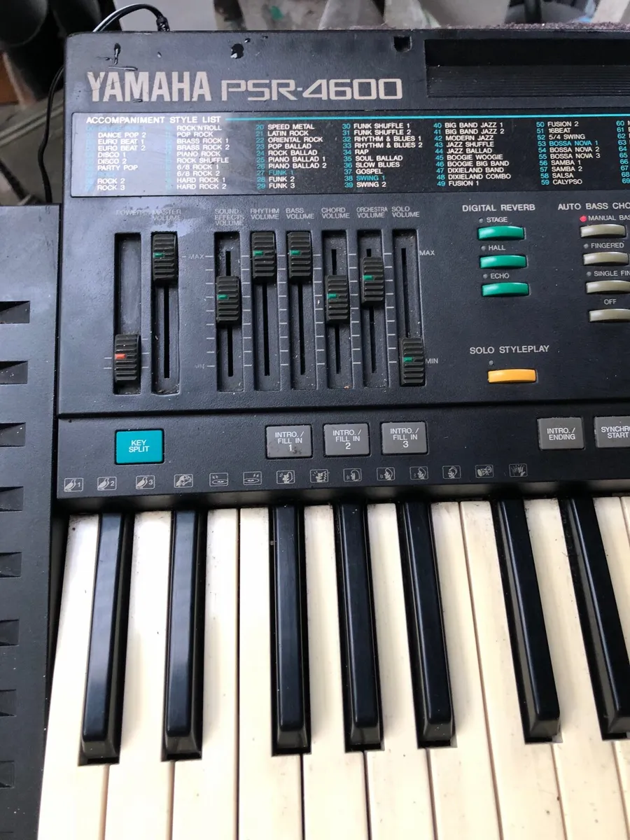 Yamaha PSR 4600 Keyboard - Image 2