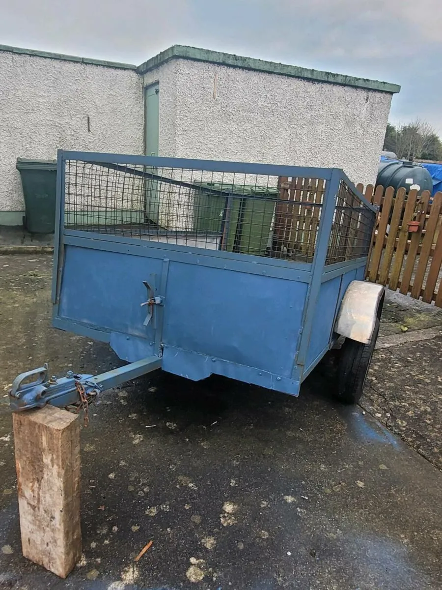 Car trailer 6 foot 6 x 4 foot 6 light to pull - Image 4