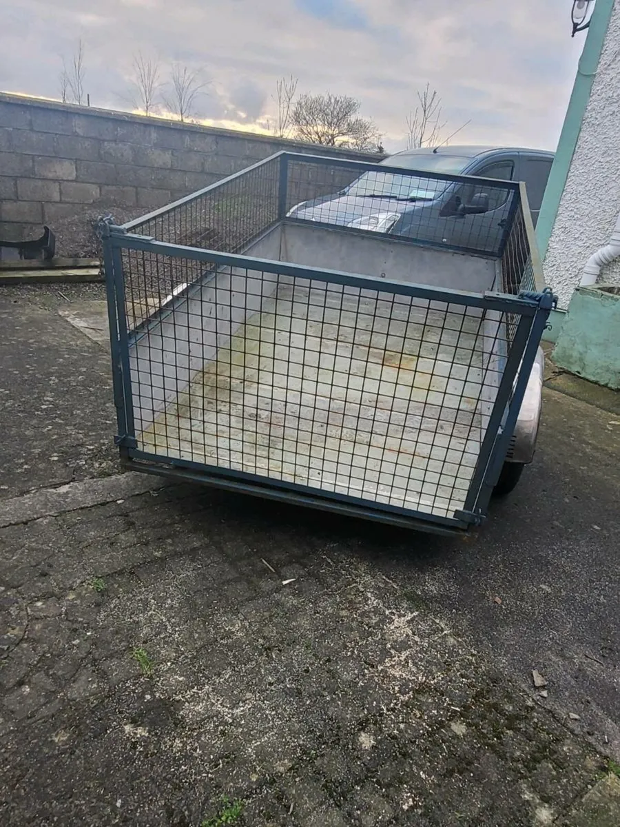 Car trailer 6 foot 6 x 4 foot 6 light to pull - Image 2