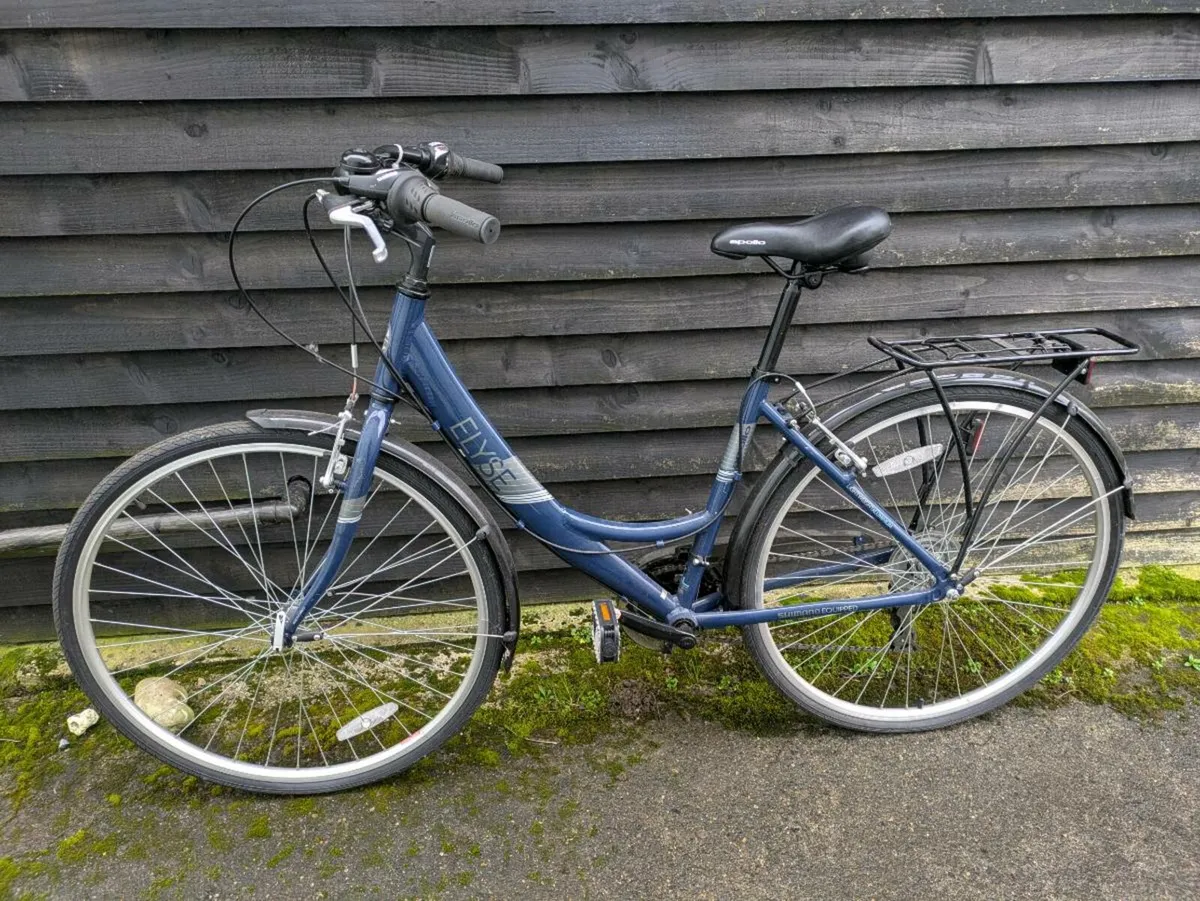 Ladies bicycle - Image 1