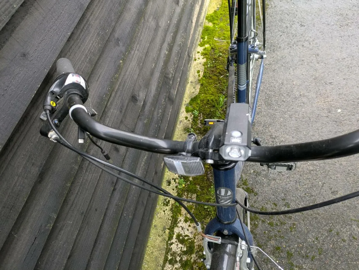 Ladies bicycle - Image 2