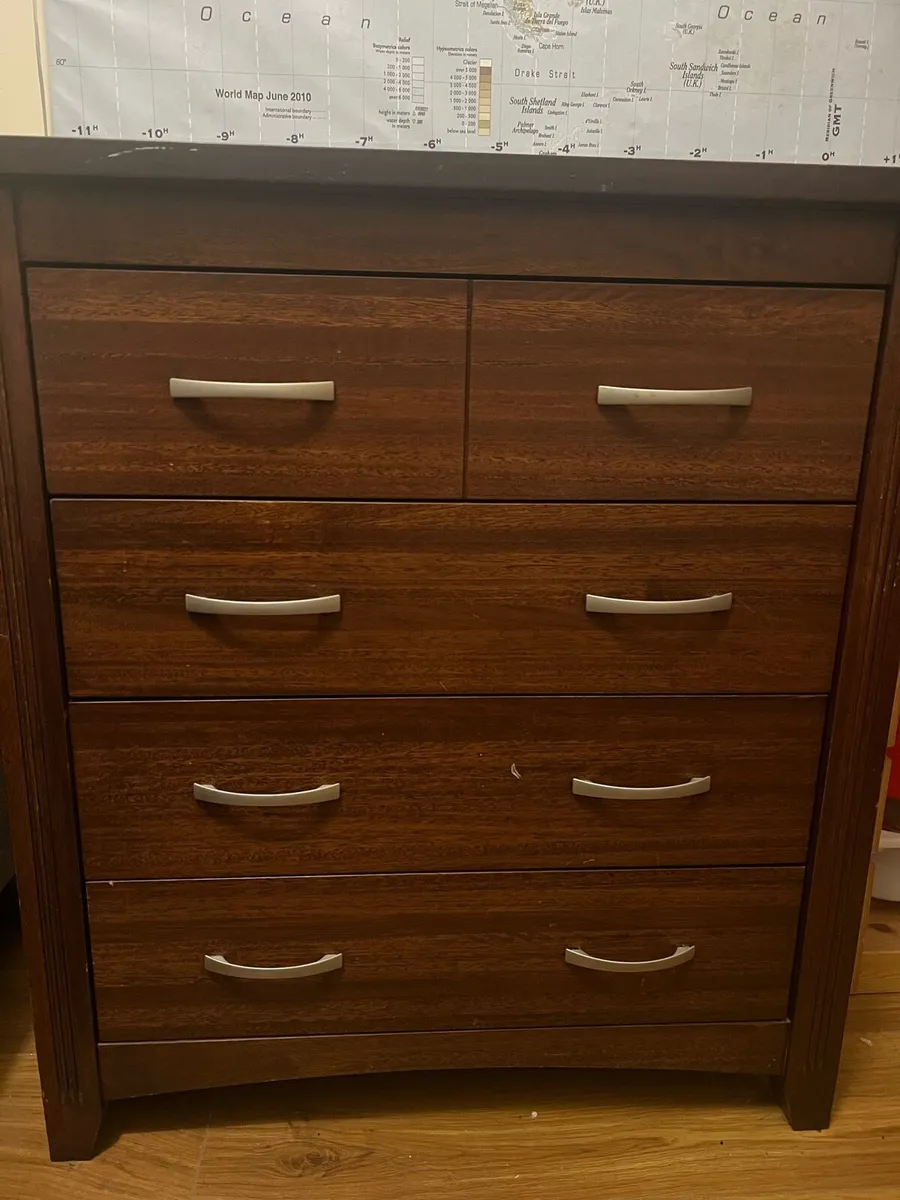 Bedroom furniture set - Image 1