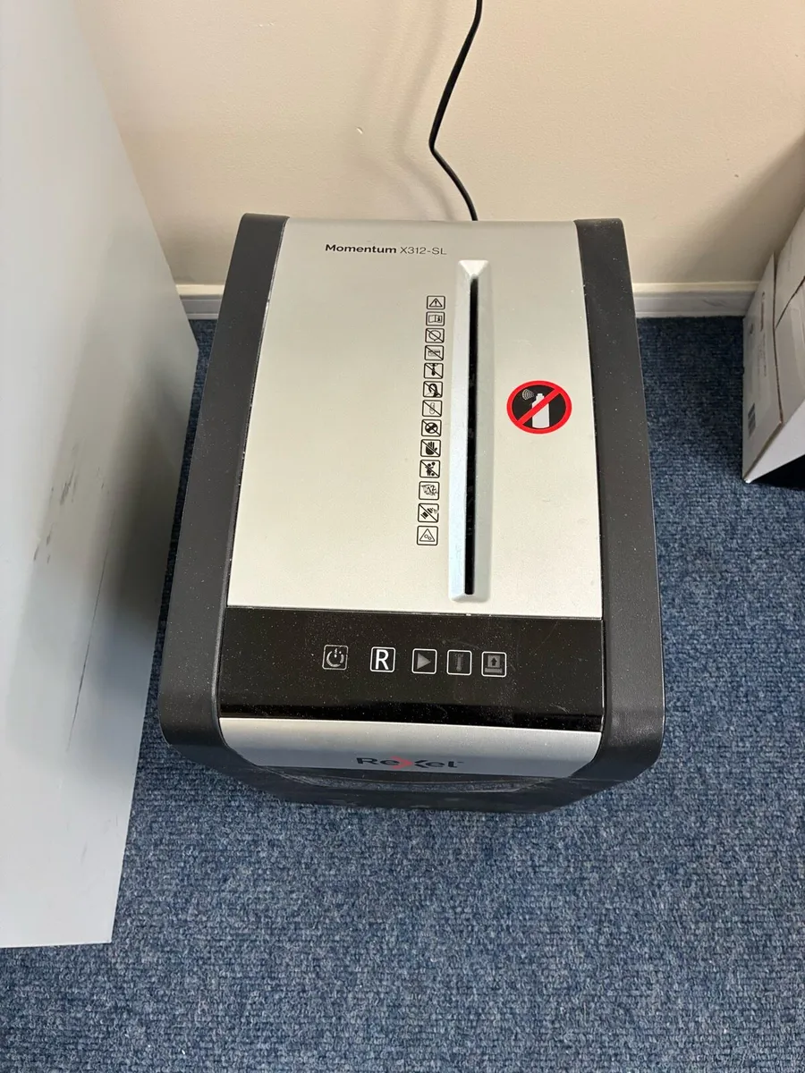 Rexel Shredder Momentum x312 - Image 2