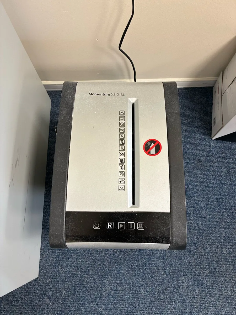 Rexel Shredder Momentum x312 - Image 1