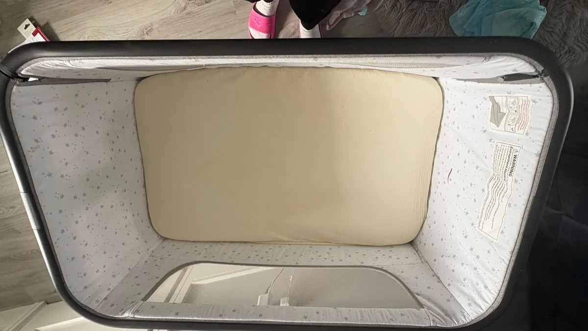 Baby Elegance Co-Glide Electric Bed - Image 1