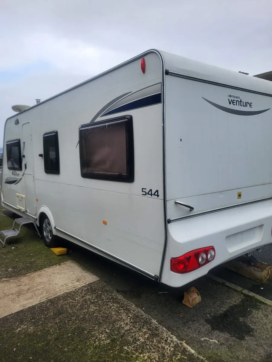 Elddis fixed bed - Image 2